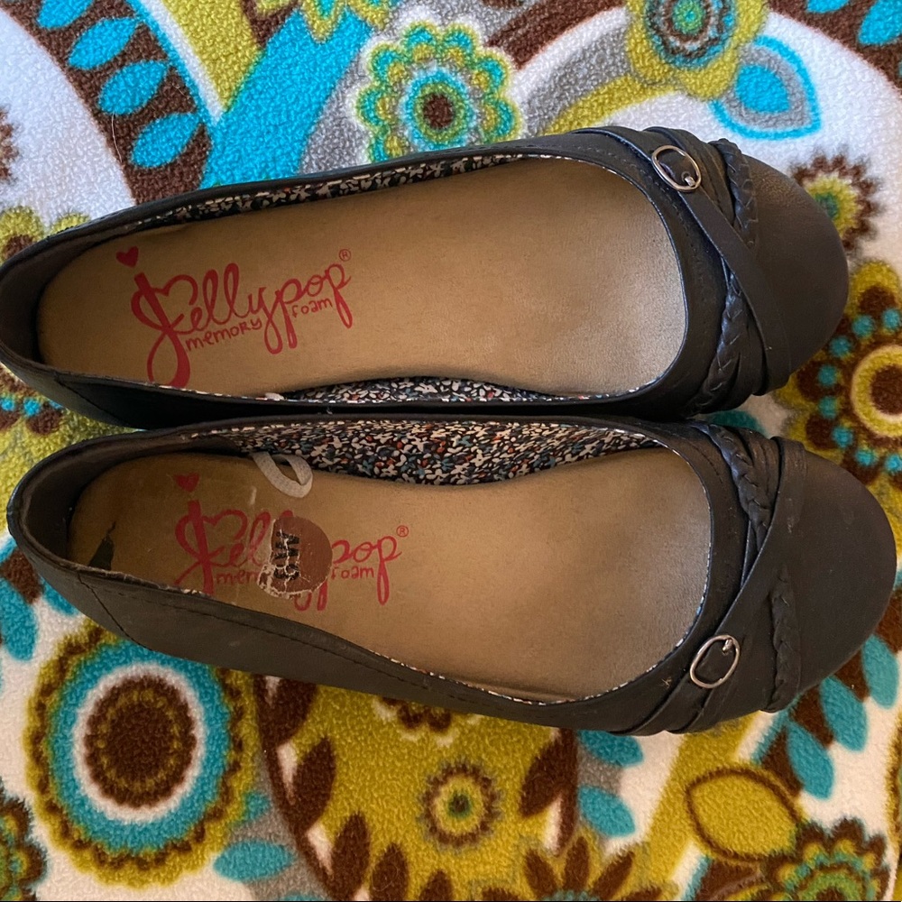 Ladies flats